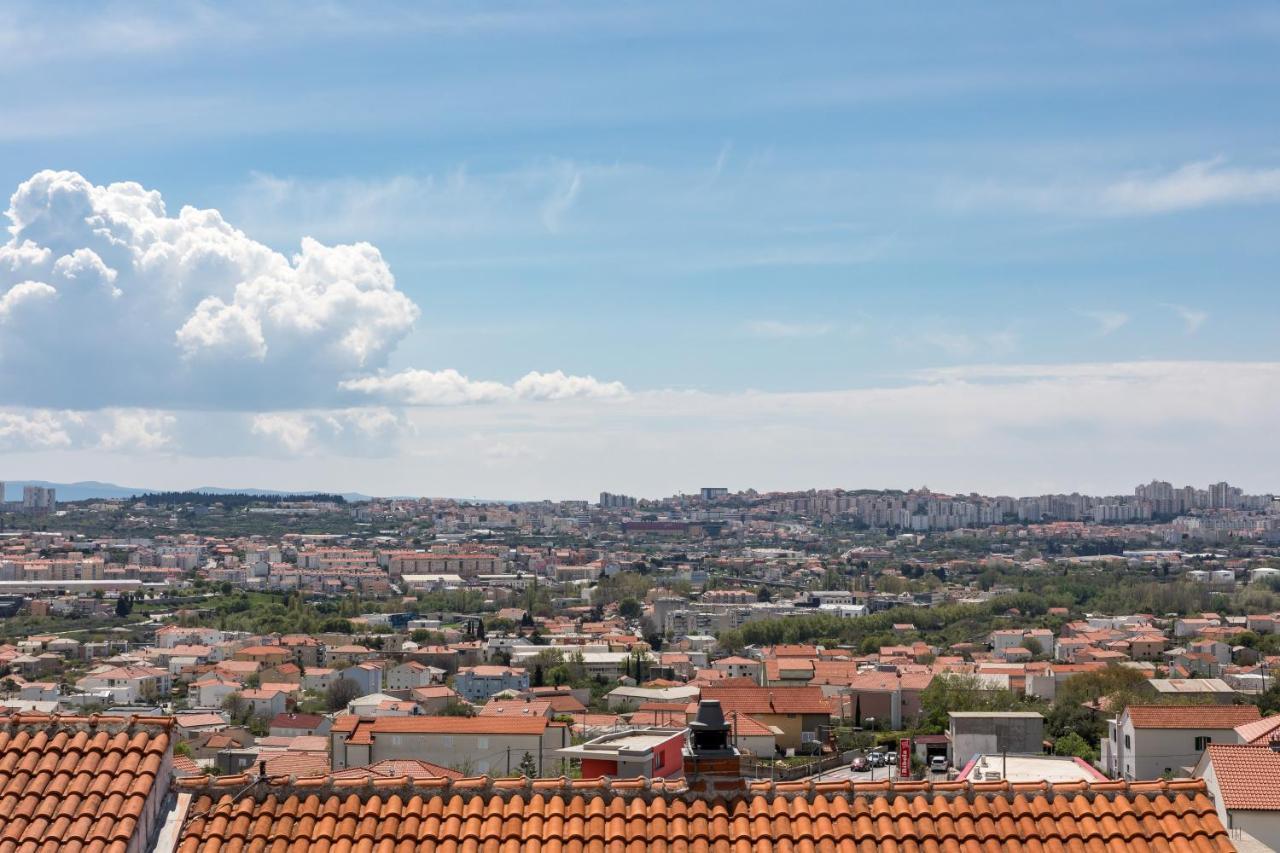 Apartments Villa Salona Sky Exterior photo