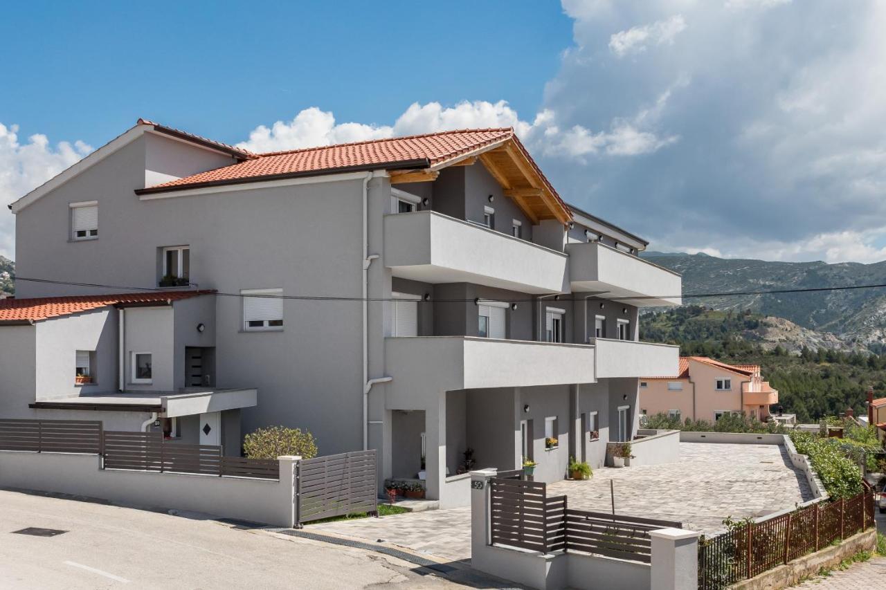 Apartments Villa Salona Sky Exterior photo