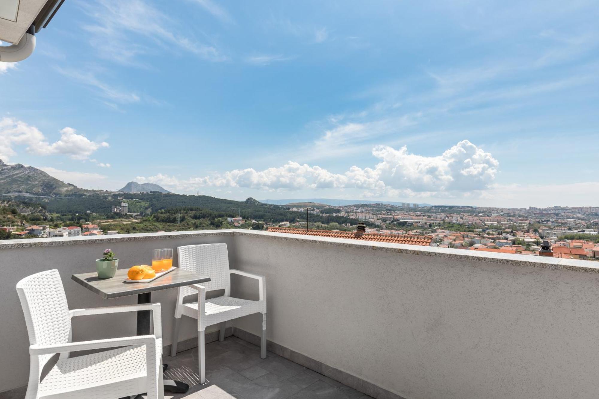 Apartments Villa Salona Sky Room photo