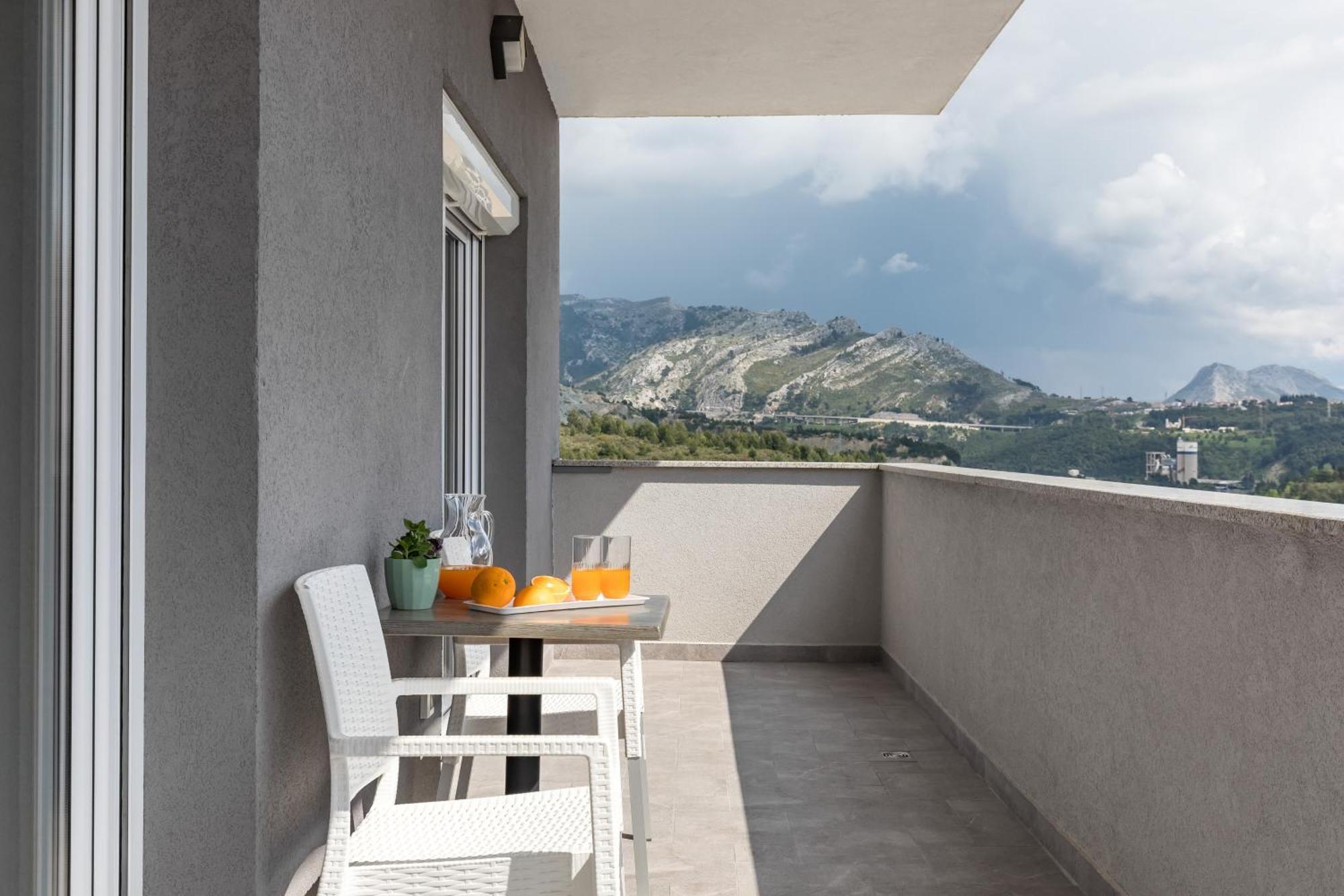 Apartments Villa Salona Sky Room photo