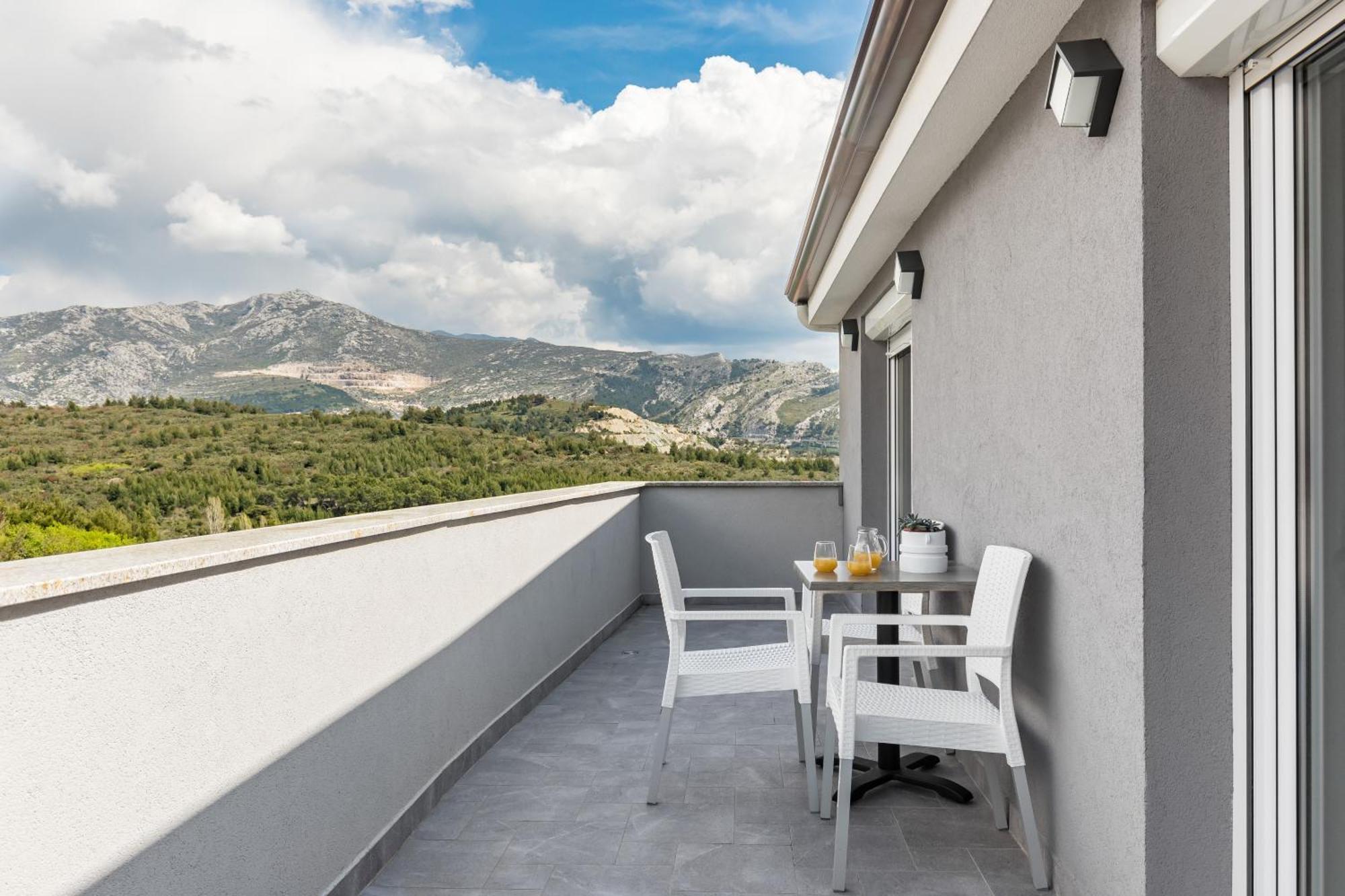 Apartments Villa Salona Sky Room photo