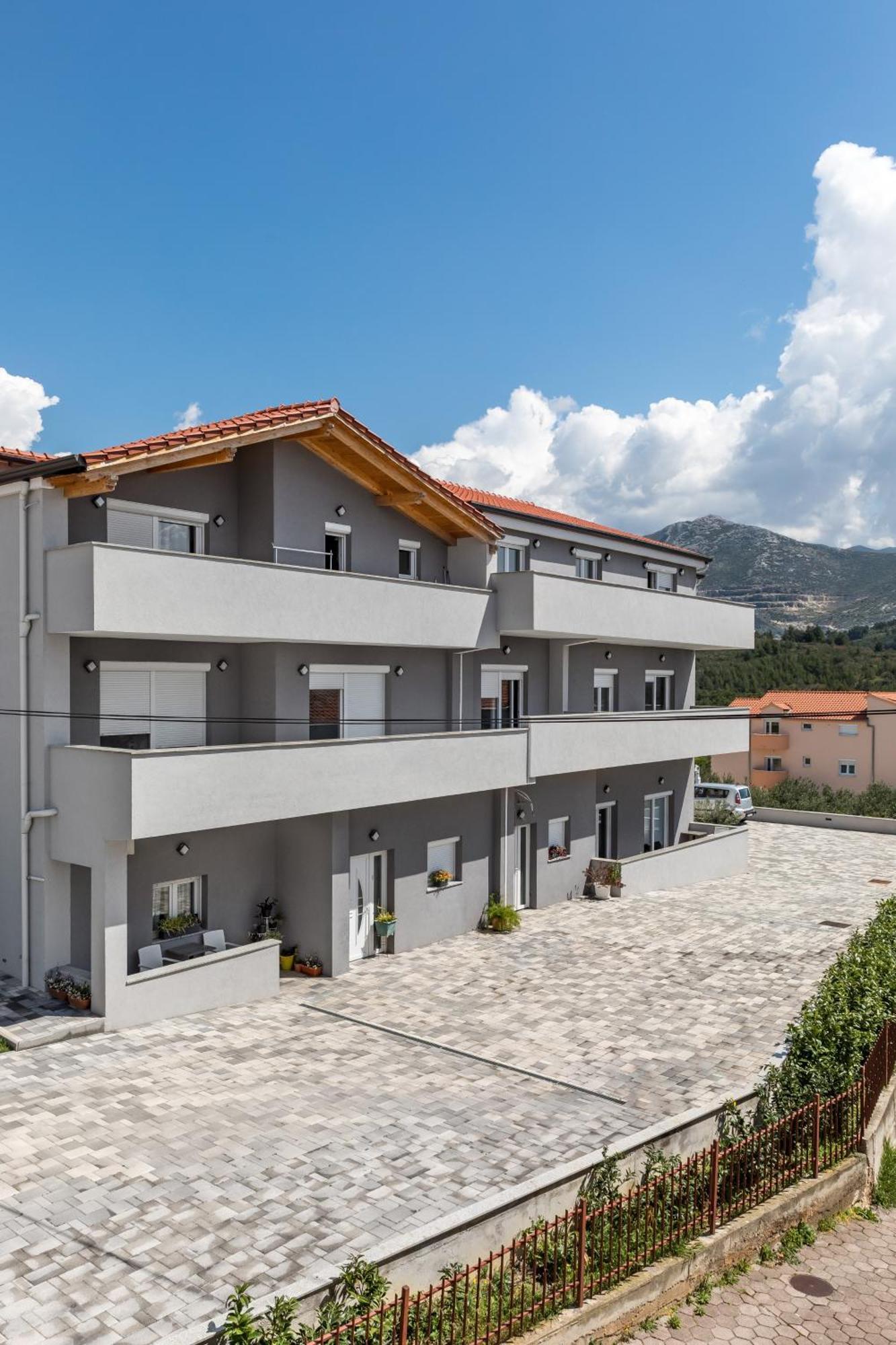 Apartments Villa Salona Sky Room photo